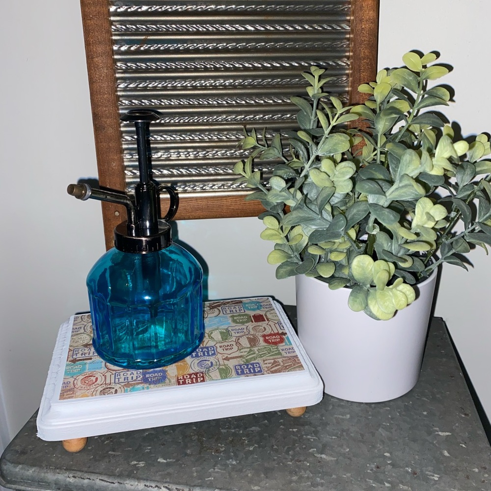 Tier Tray - Picture 2 of 3